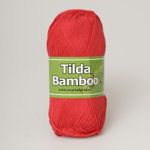 Black Sheep Tilda Bamboegaren 50g - Rood (845) Black Sheep Tilda Bamboegaren 50g - Rood (845)
