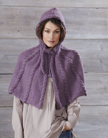 Breipatroon - Poncho met vlechten Breipatroon - Poncho met vlechten