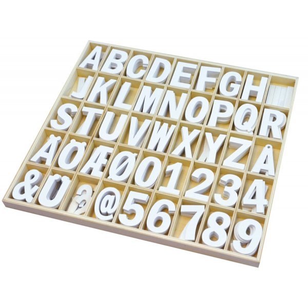 Houten letters en cijfers