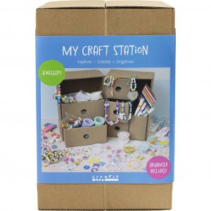 Mijn knutselstation: sieraden maken in verschillende kleuren. Mijn knutselstation: sieraden maken in verschillende kleuren.