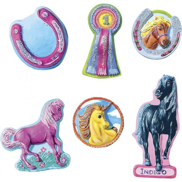 Paarden gieten en beschilderen met glitters Paarden gieten en beschilderen met glitters