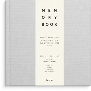 Herinneringsboek van textiel, ongevoerd, grijs.