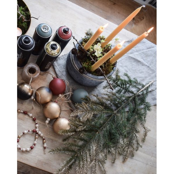 Houten ballen met gaten (veel verschillende maten en hoeveelheden)