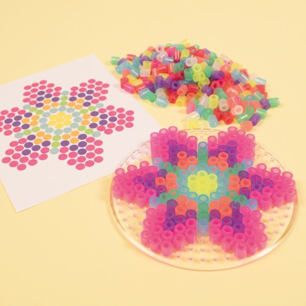 De buiskraal met platte 1.000 stukjes glitter De buiskraal met platte 1.000 stukjes glitter