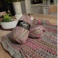 Klant imago DROPS Fabel Long Print garen - 50g - Rozenmist (623)