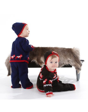 Breipatroon - Trui, vest, broek en muts met Dala-paarden Breipatroon - Trui, vest, broek en muts met Dala-paarden